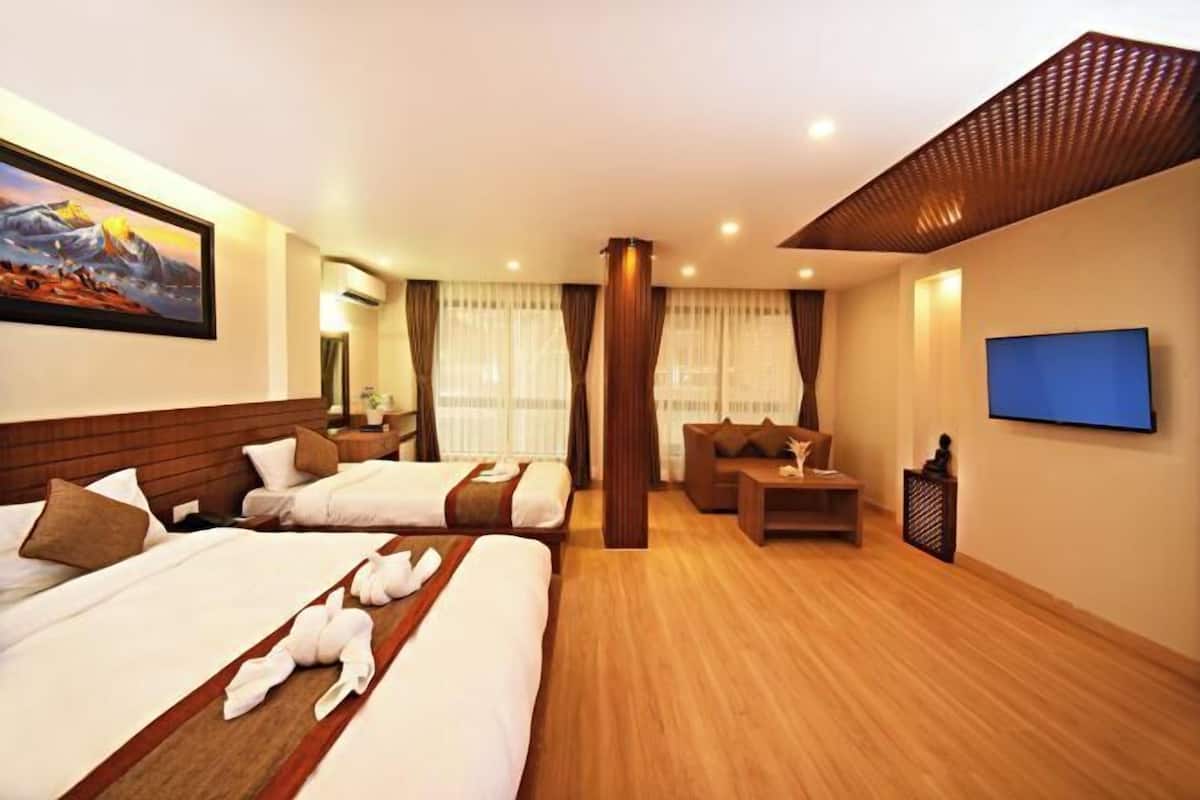 Pillowtop beds, minibar, desk, soundproofing