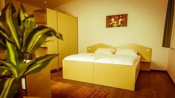 Free WiFi, bed sheets