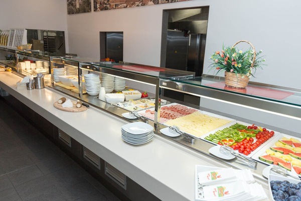 Daily buffet breakfast for a fee