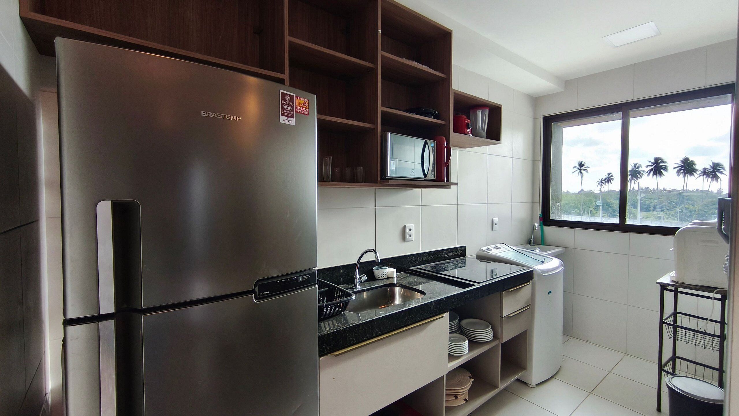 Studio | Yksityinen keittiö | Jääkaappi, mikroaaltouuni, keittoastiat/astiat/ruokailuvälineet