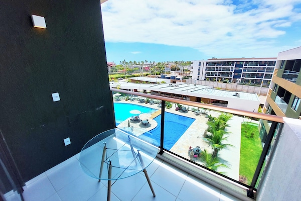 Classic Apartment | Lanai