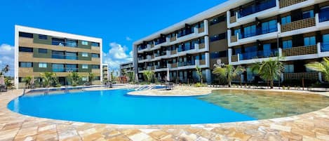 3 outdoor pools, pool umbrellas, sun loungers
