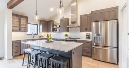 Brand New Luxury Townhome | Air Conditioning | Private Deck