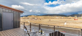 New Listing - The Summit! Brand New Luxury Townhome-Air Conditioning