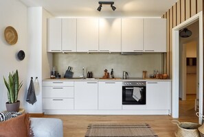 Kühlschrank, Ofen, Herdplatte, Geschirrspüler