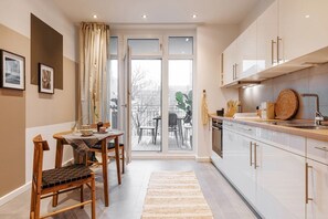 Køleskab, ovn, kogeplade, opvaskemaskine