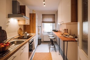 Kühlschrank, Herdplatte, Geschirrspüler