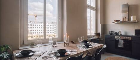 Køleskab, ovn, kogeplade, opvaskemaskine