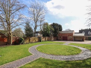 Property grounds - 105 Spilsby Road (Boston)