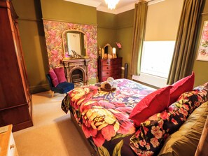4 bedrooms, individually decorated, individually furnished, free WiFi - 105 Spilsby Road (Boston)