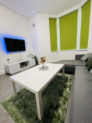 TV - Luxury home in Anfield (Anfield)