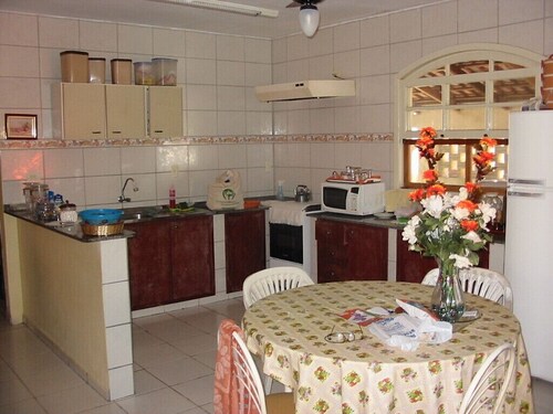 House in the most pleasant baknearia on the coast of Paraná, close to everything