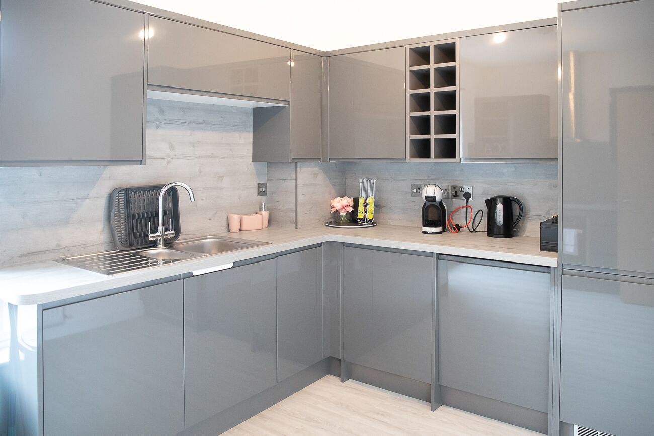 Modern new build 2 bedroom 2 story apartment sleeps 4