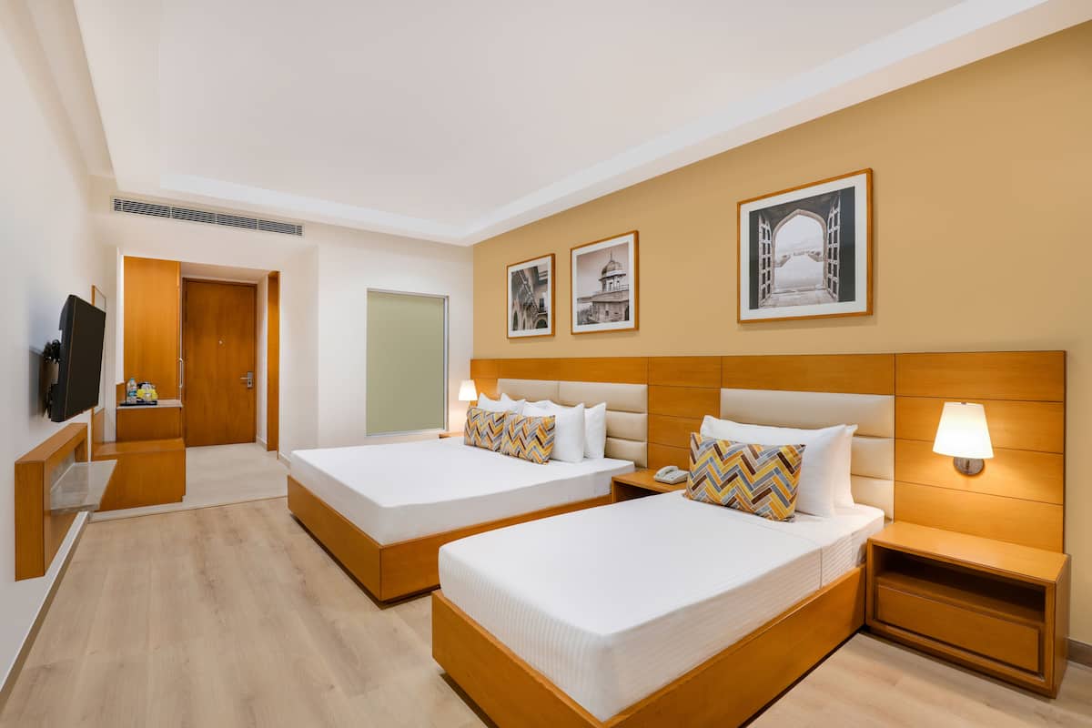 Family Room | Blackout curtains, iron/ironing board, free WiFi