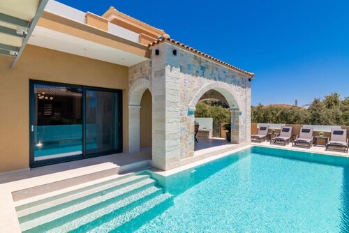 Romanza II Luxury Villa Leisure In Seclusion