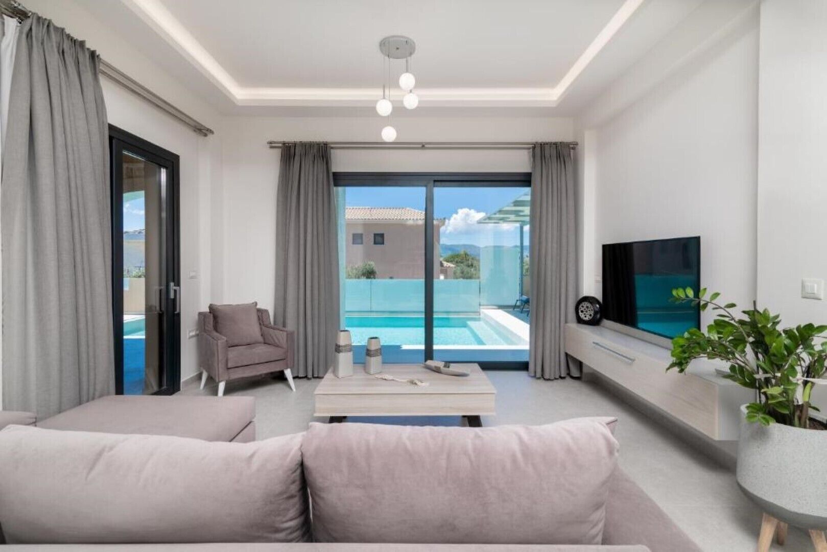 Romanza II Luxury Villa<br><br> Leisure In Seclusion