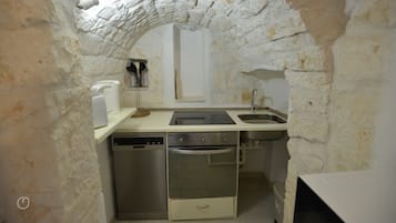 家庭獨棟房屋 | 私人廚房 | 大型冰箱、微波爐、烤箱、爐台