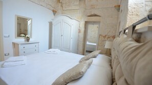 Family House | 2 bedrooms, Frette Italian sheets, premium bedding, down comforters - Casa Flò - Arcuève (Ostuni)