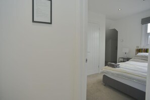 1 bedroom, free WiFi, bed sheets - Preston Loft by Sorted Stay (Westcliff-on-Sea)