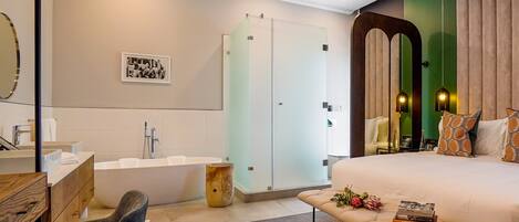 Deluxe Studio | Bathroom | Separate tub and shower, deep soaking tub, hydromassage showerhead