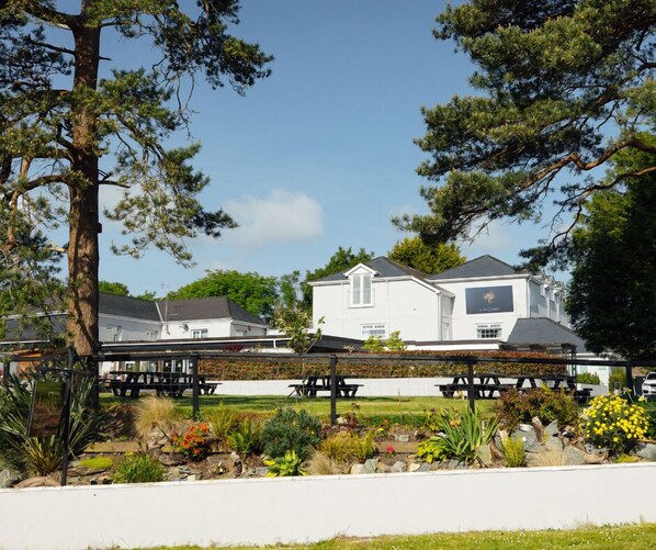 Fachada de la propiedad