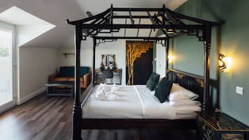 Luxury China Room