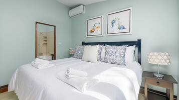 3 bedrooms, in-room safe, iron/ironing board