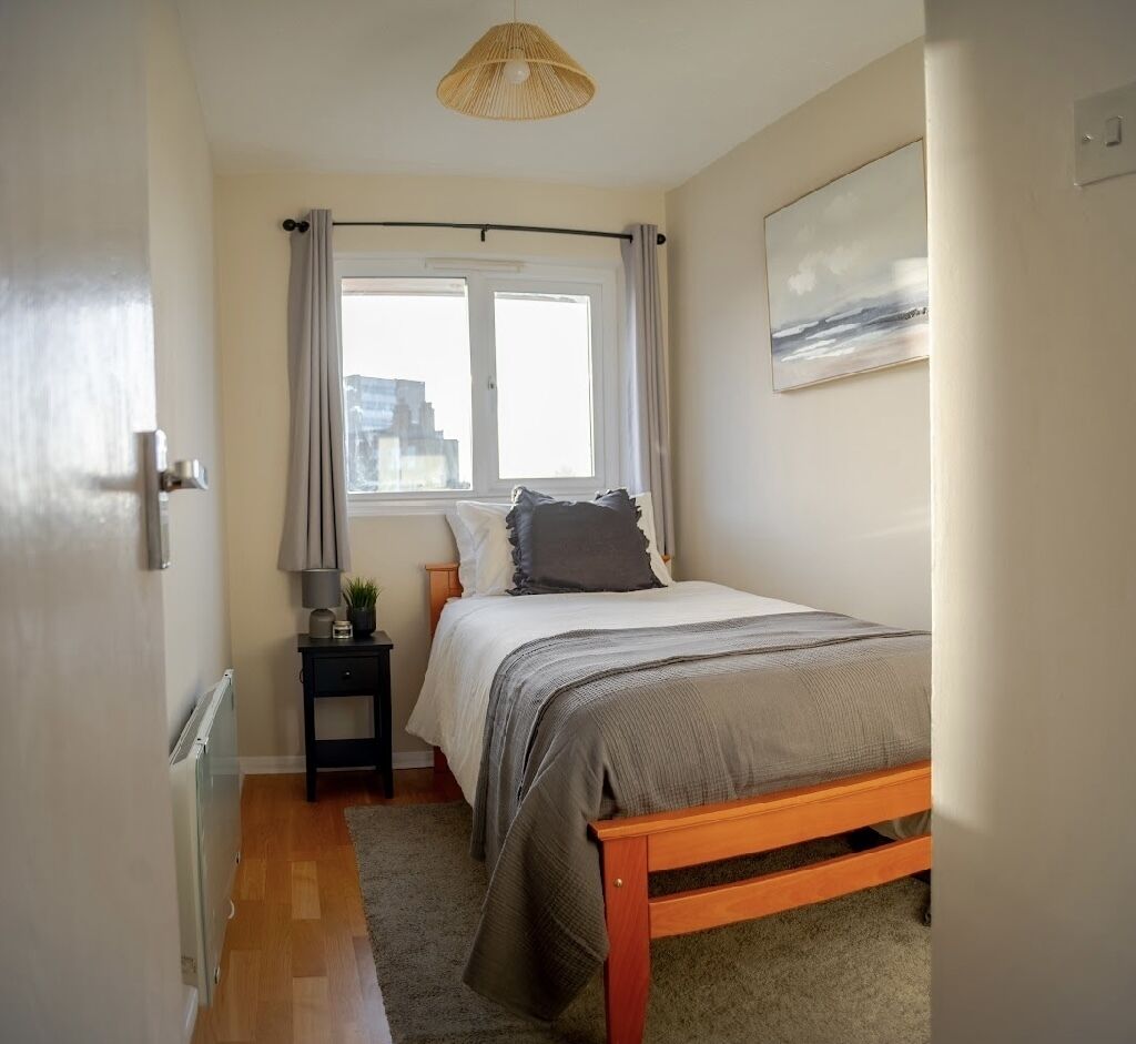 Modern two bedroom flat with parking