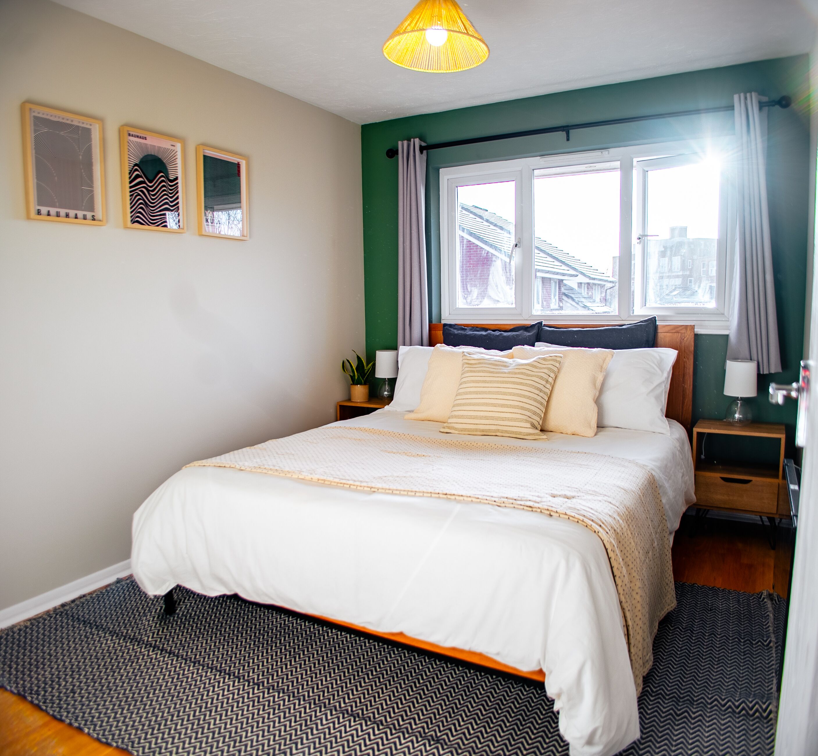 Modern two bedroom flat with parking