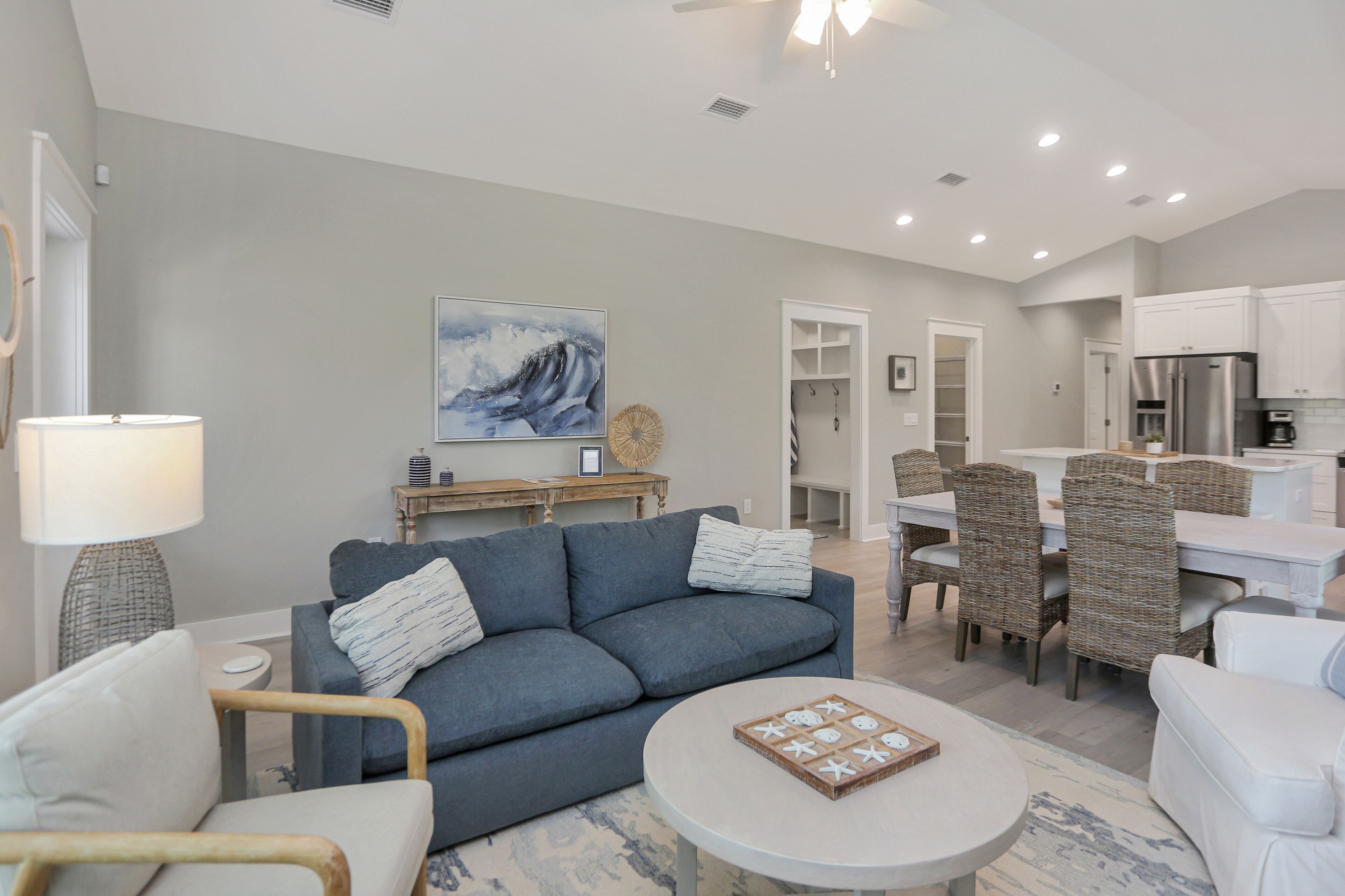 St. Joe Bay Less Than Mile from Golf Club & Pool-Off the Grid Home