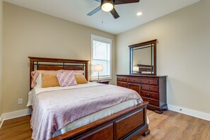 1 bedroom, desk, iron/ironing board, free WiFi