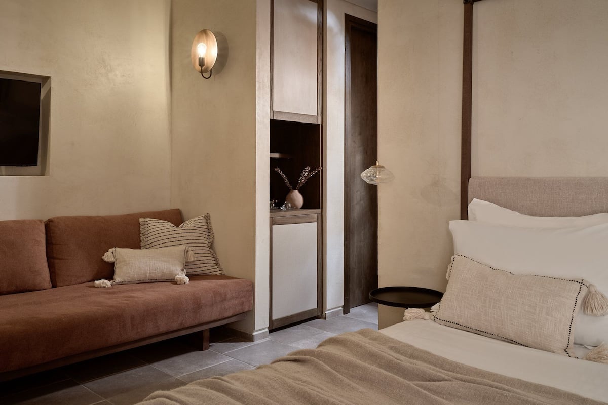 Deluxe Suite with Private Pool and Garden View | 1 bedroom, in-room safe, individually furnished, desk