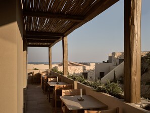 مطعم