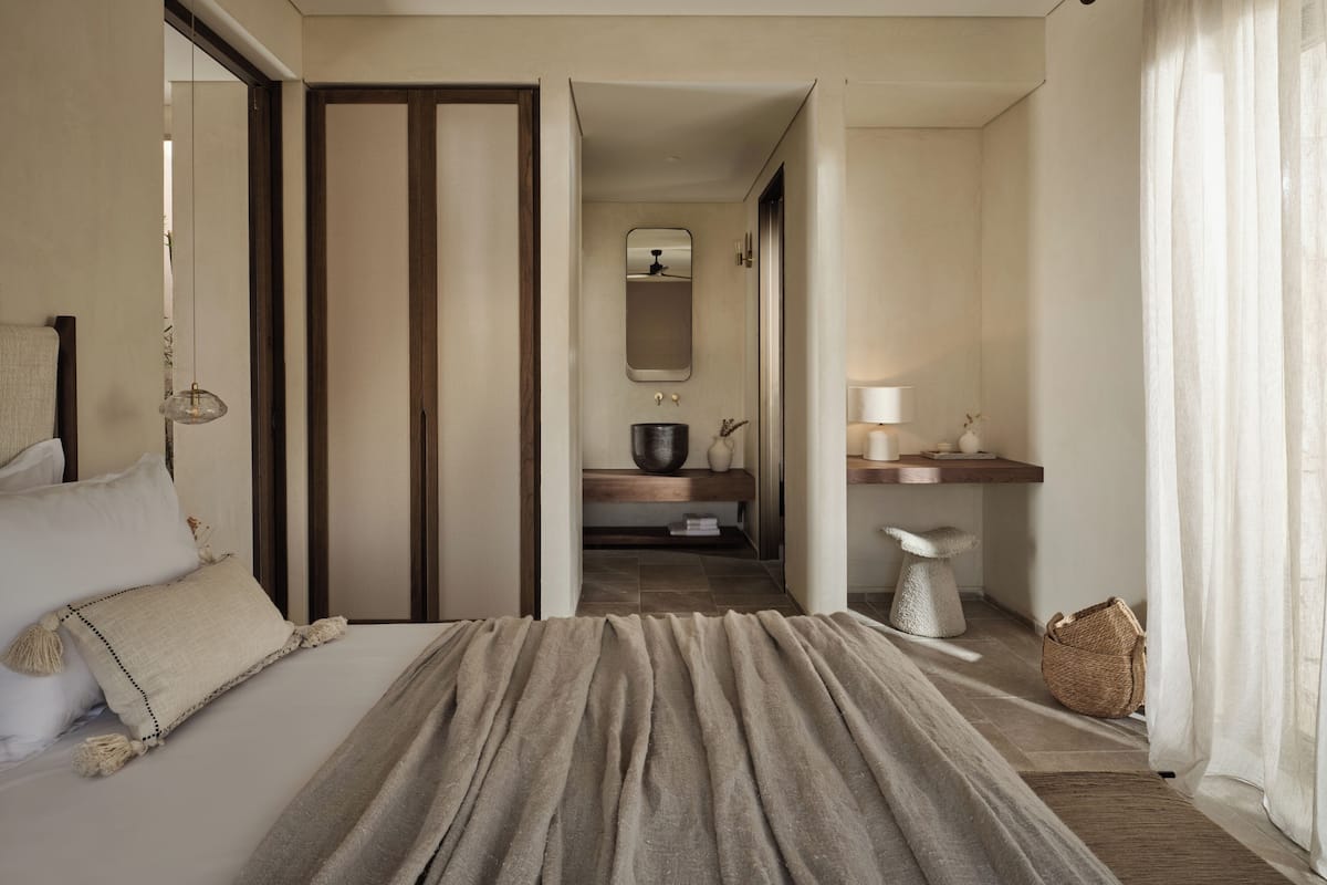 Executive Suite with Private Pool and Sea View | 1 bedroom, in-room safe, individually furnished, desk