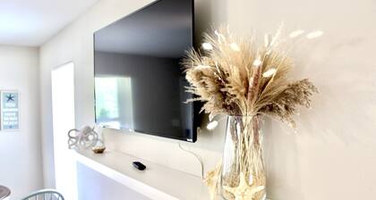 The Sea Willow : A Charming Gulf Coast Cottage