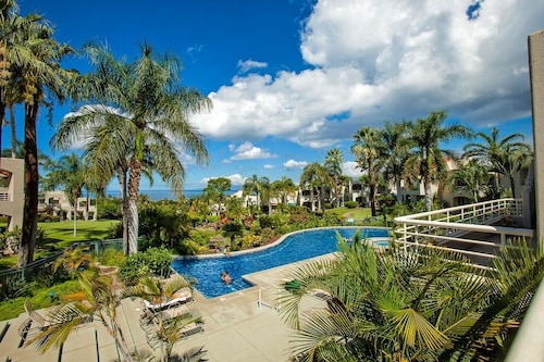 Palms at Wailea Two Bedrooms - Partial Ocean View by Coldwell Banker Island Vacations