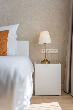 3 bedrooms, in-room safe, iron/ironing board, free WiFi