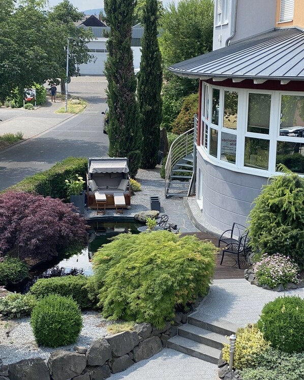 Property grounds - Cozy vacation apartment on the outskirts of the village (Rüdesheim am Rhein)