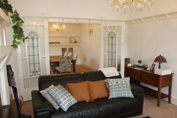 Living area - House in Fabulous Location (Moonee Ponds)