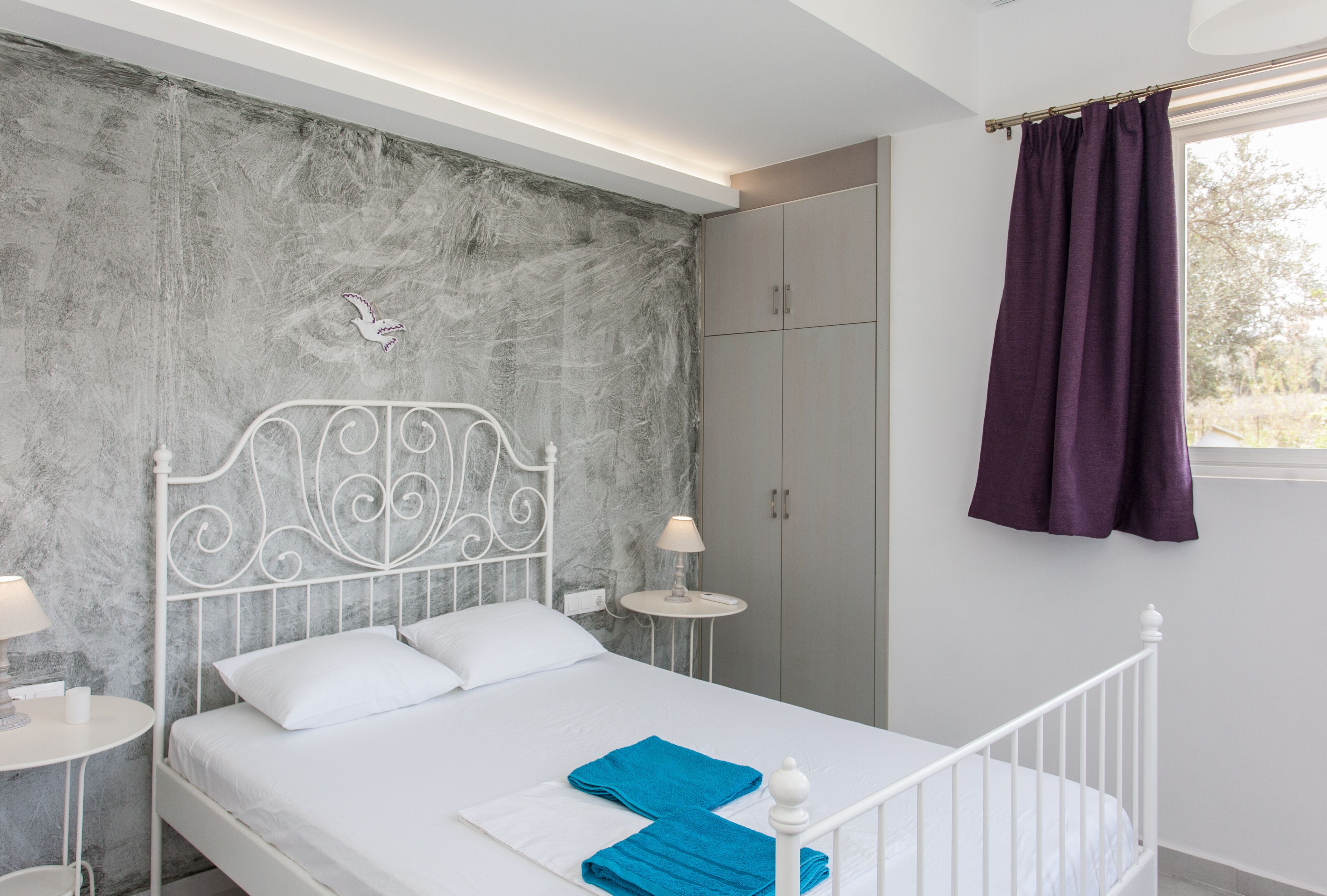 1 bedroom, Internet, bed sheets, wheelchair access