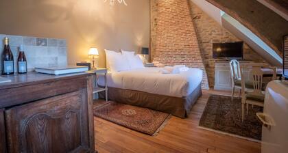 Superb room Kathmandu, heart of forest