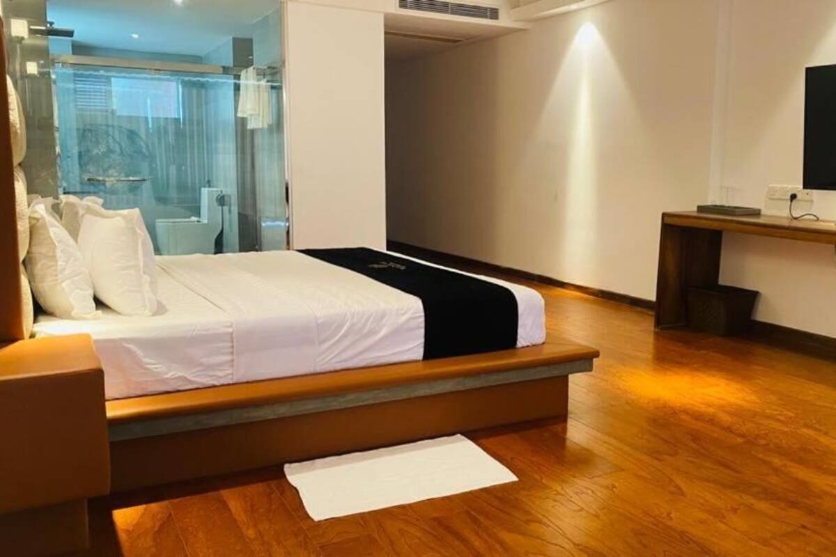 Deluxe-Maisonette, 2 Schlafzimmer, Meerblick, Meerseite | Badezimmer | Dusche, Regendusche, Haartrockner, Seife