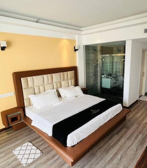 In-room safe, desk, blackout drapes, free WiFi