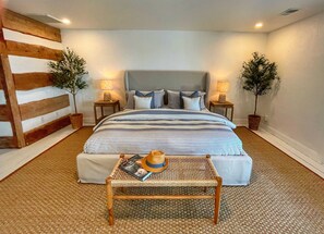 7 habitaciones, tabla de planchar con plancha, wifi y ropa de cama 