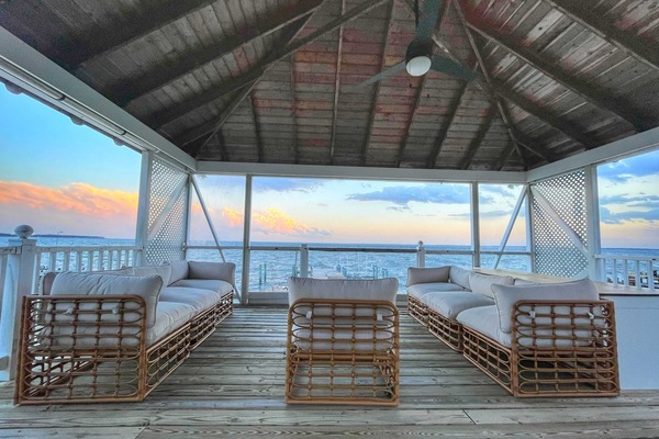Gazebo Lounge