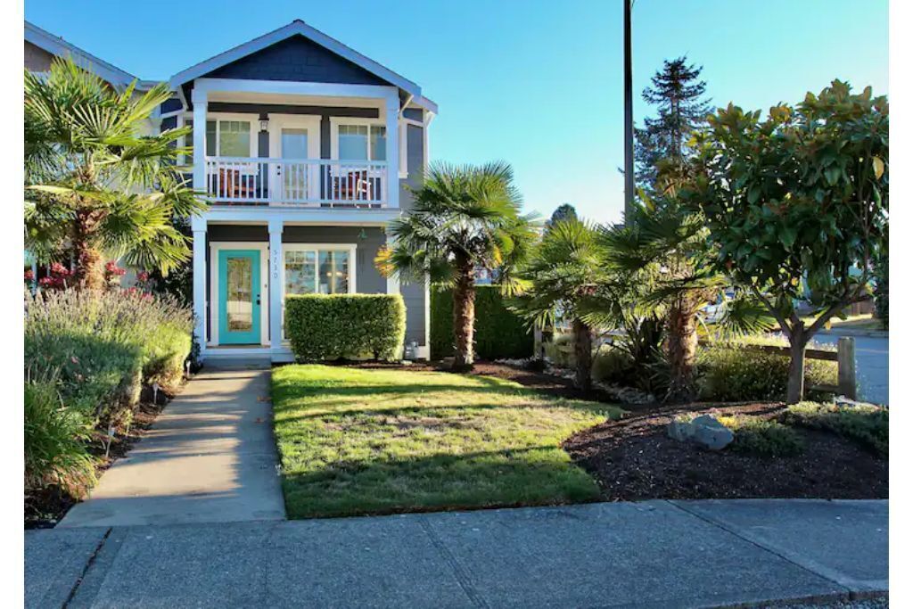 The Blue Ruby - nestled in Point Defiance