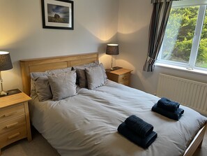 3 makuuhuonetta, silitysrauta/-lauta, vauvan matkasänky, ilmainen Wi-Fi