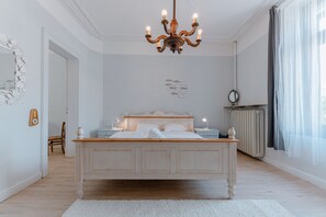 Apartment | 2 bedrooms, individually decorated, individually furnished, desk - Baroque Style Townhome Garden Patio Prkg (Luxembourg City)