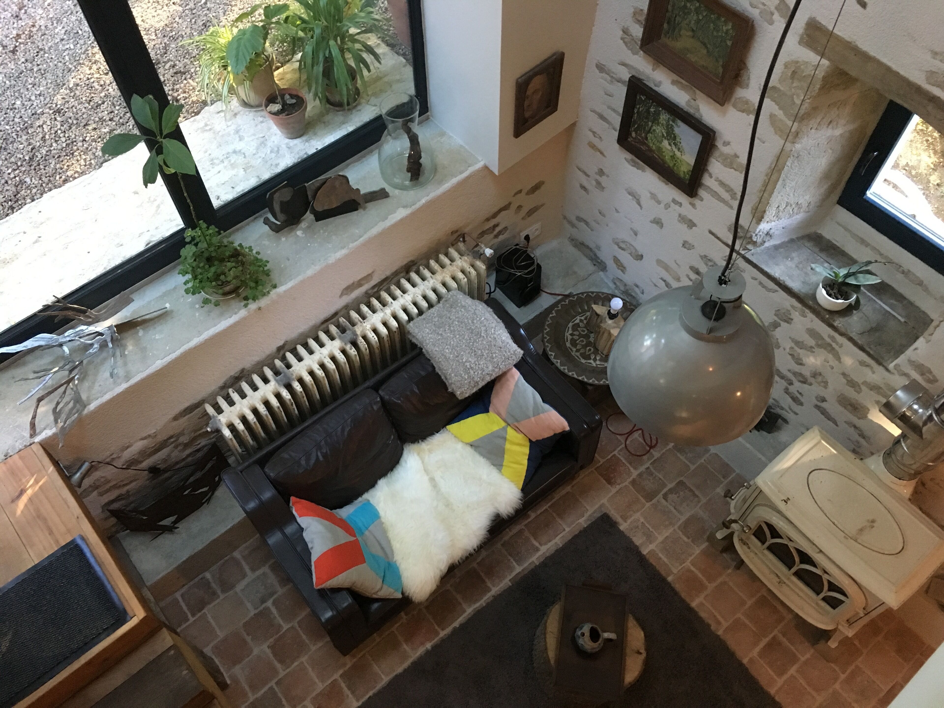 Tischtennisplatte, Bücher, Musikbibliothek