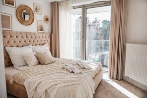 1 slaapkamer, een strijkplank/strijkijzer, reisbedje, gratis wifi